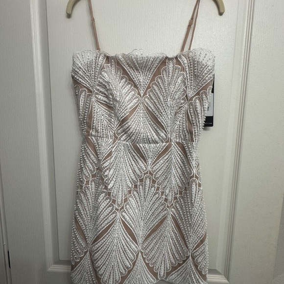 Elliatt bridal Harper dress-never worn! - Picture 3 of 4